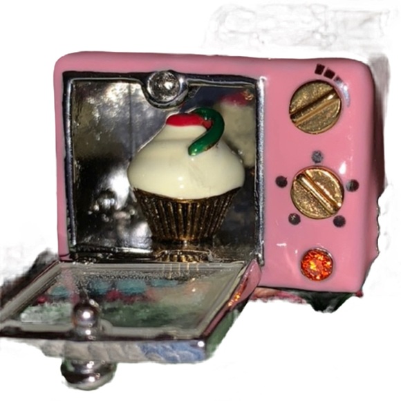 Juicy Couture Cupcake Oven Charm VINTAGE RETRO - Picture 2 of 7